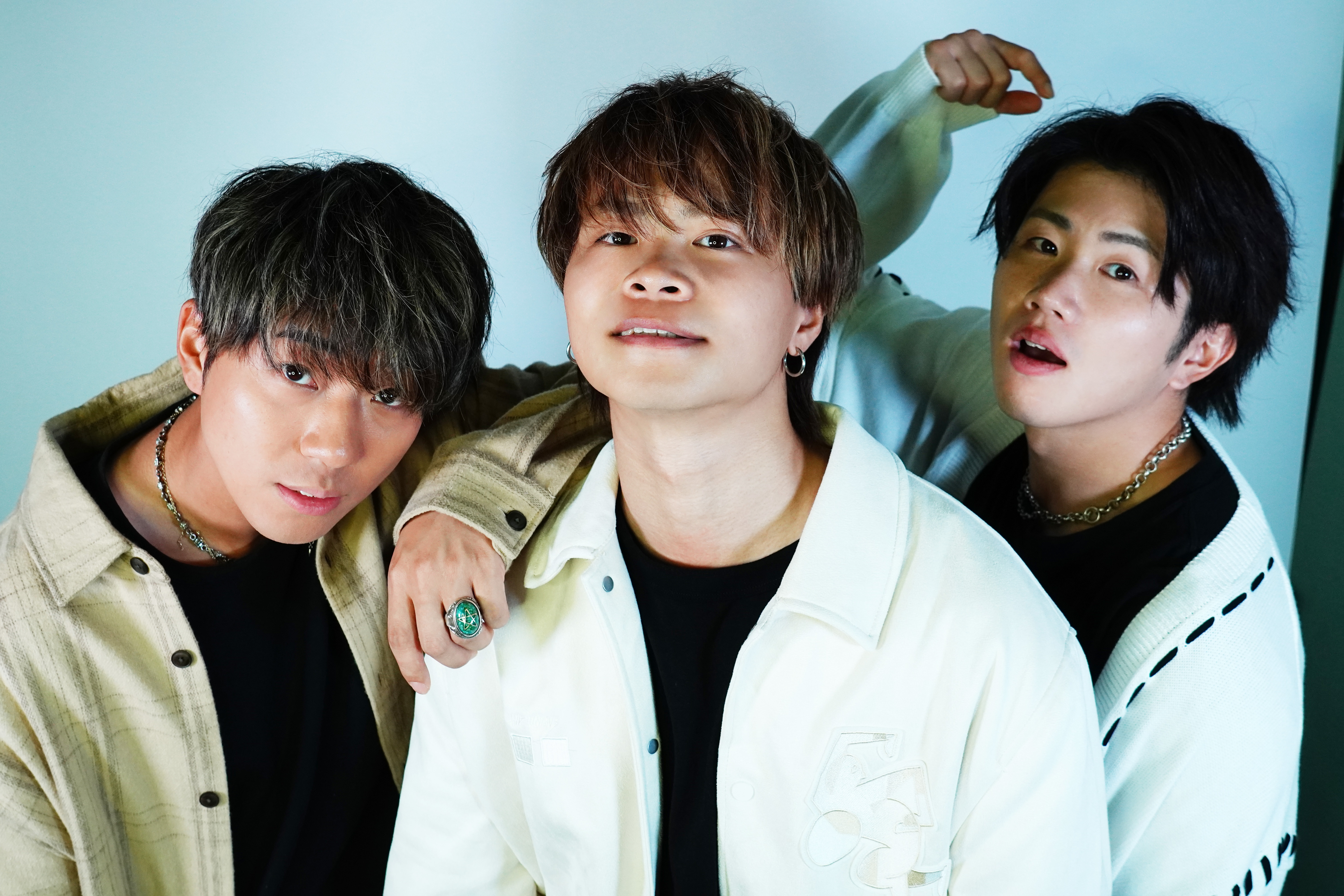 大阪・名古屋を中心に活動する幼馴染3人組ボーカルグループStar T Rat（スタートラット）